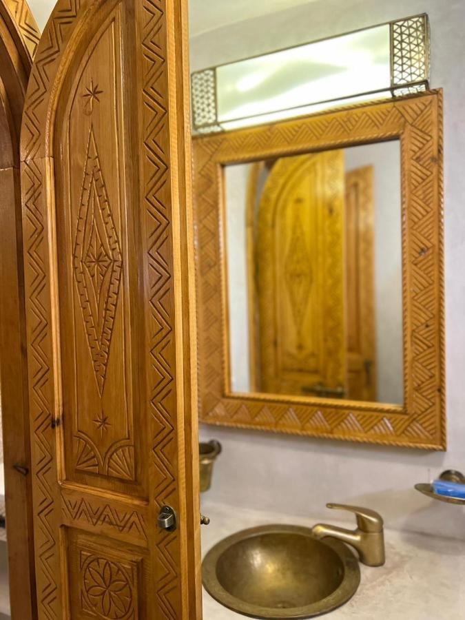 Riad Dar El Hania Hotel Есувейра Екстериор снимка