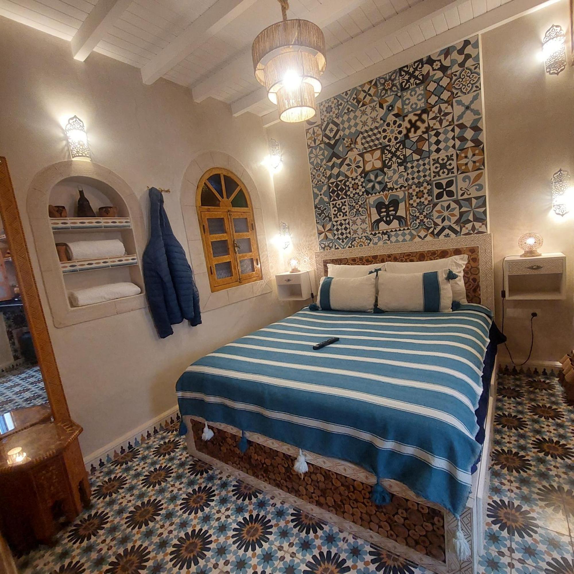 Riad Dar El Hania Hotel Есувейра Екстериор снимка